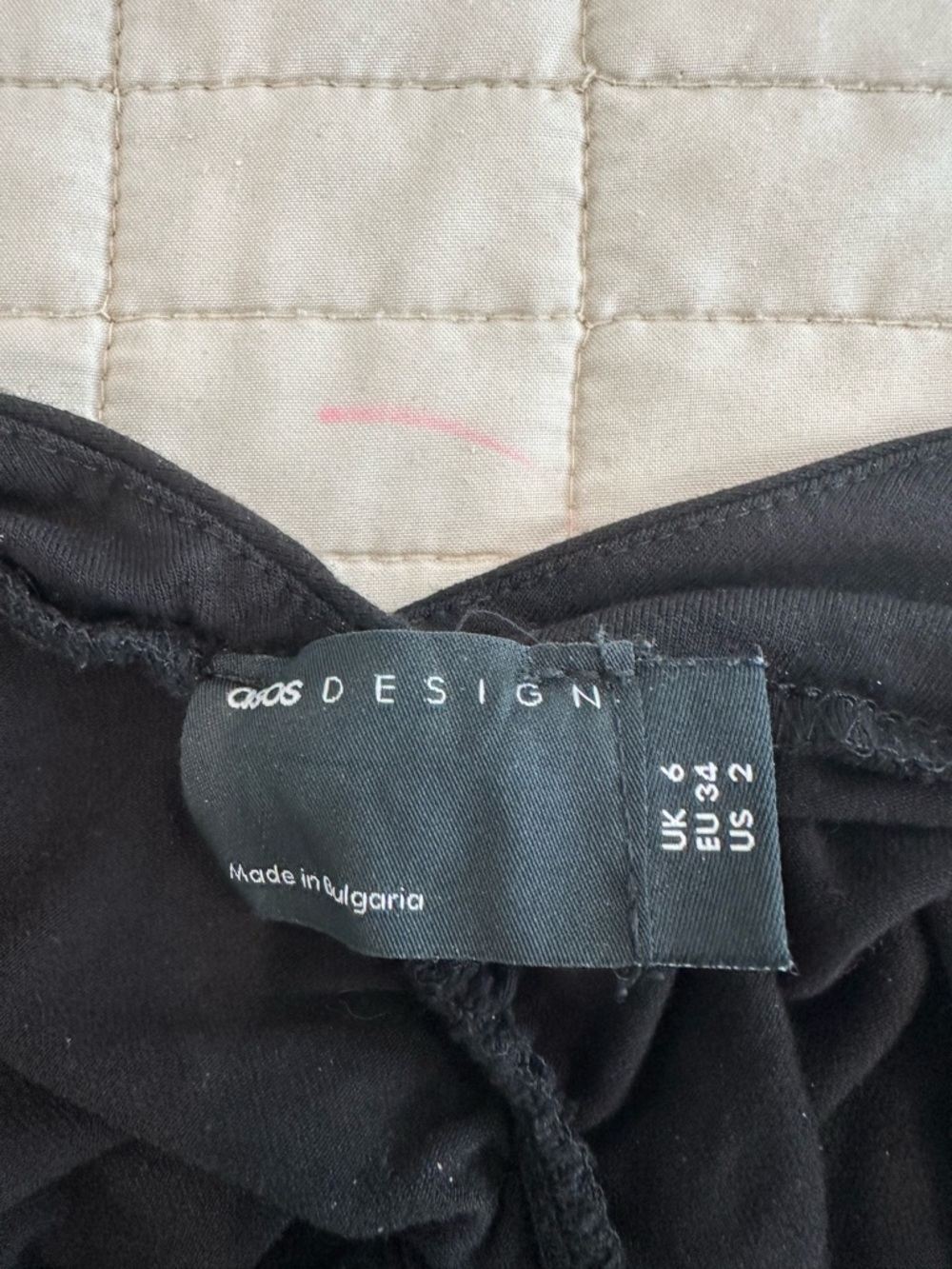 Black Ruched Body-con Dress - Picture 6 of 6